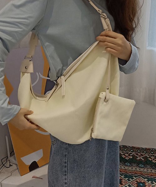 ショルダーバッグ 三日月バッグ ポーチ付き レディース キャンバス 三日月型 通勤通学 帆布 シンプル 斜めかけ ミニミニストア Miniministore Magaseek ショルダーバッグ 三日月バッグ ポーチ付き レディース キャンバス 三日月型 通勤通学 帆布 シンプル 斜めかけ ミニミニストア Miniministore Magaseek