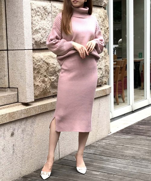 セール 2点セット タートルネックニットセットアップ 622 セットアップ ニット スカート タイト スリット タートルネック ジュリアブティック Julia Boutique Magaseek