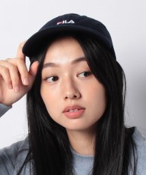 JEANS MATE(ジーンズメイト)/【FILA】ロゴ入り ローキャップ ユニセックス/ネイビー