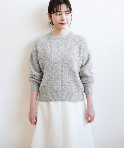 思わず抱きしめたくなる ふんわり素材がかわいい透かし柄編みニット ハコ Haco Magaseek