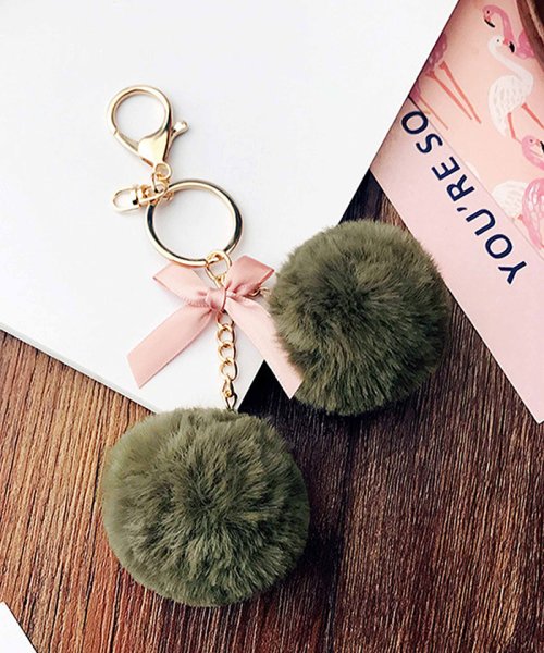 ファーチャーム リボン付きボンボン キーホルダー ポンポン 可愛い ふわふわ バッグチャーム トレンド小物 もこもこ 雑貨 ミニミニストア Miniministore Magaseek