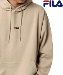 MARUKAWA(マルカワ)/【FILA】フィラ 裏毛ミニロゴ スウェット プルパーカー/ユニセックス 女性にもおすすめ/ベージュ