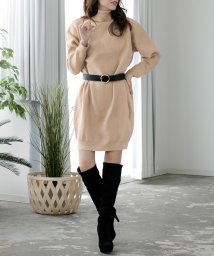 ベルトセットタートルネックニットワンピース 660 秋冬 韓国 黒 赤 長袖 ミニ丈 ゆったり ブラック ベージュ ホワイト ボルドー かわいい セクシー ジュリアブティック Julia Boutique Magaseek