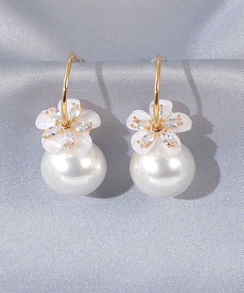セール ピアス レディース 揺れる 2wayパール 大ぶり モチーフピアス 花 可愛い イヤリング 人気アクセサリー ショッピングゴー Shoppinggo Magaseek