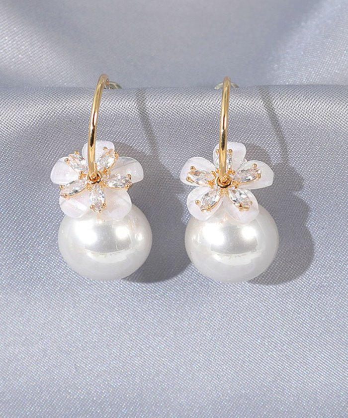 クーポン セール 30 Off ピアス レディース 揺れる 2wayパール 大ぶり モチーフピアス 花 可愛い イヤリング 人気アクセサリー ショッピングゴー Shoppinggo Magaseek