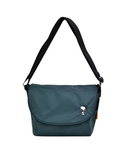ランナー Runner スヌーピー ショルダーバッグ メッセンジャーバッグ フラップ レディース 女子 撥水 マジックテープ バッグ 斜め掛け 肩掛け 斜めがけ 多機能 かわいいキャラ Magaseek