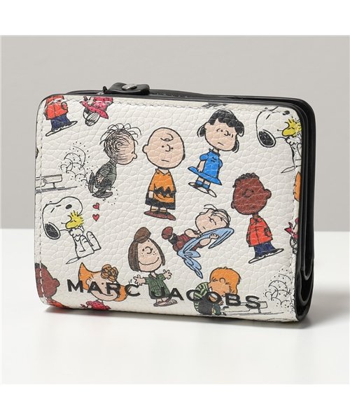 セール 17 Off Marc Jacobs マークジェイコブス M Peanuts X Marc Jacobs レザー 二つ折り財布 スヌーピー 101 Whit マークジェイコブス Marc Jacobs Magaseek