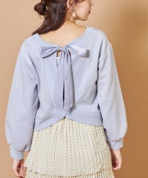 tocco closet(トッコクローゼット)/【道重さゆみさん着用】袖口パール装飾りぼん付きバックシャンポンチトップス/Sax