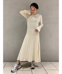 エミ Emmi Emmi Atelier Emmi Atelier ワンピース ドレスの通販 Magaseek