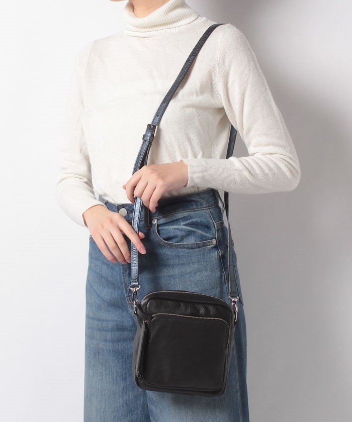 セール ソフィア コンパクトショルダーバッグ ルサックアダム Lessacsadam Magaseek