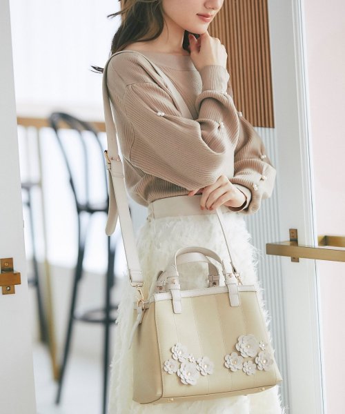 Re Chan Dollさんコラボ ２ｗａｙフラワーモチーフ付きキャンバスバッグ トッコクローゼット Tocco Closet Magaseek