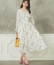 tocco closet(トッコクローゼット)/飾りくるみ釦付きシャーリングフラワープリントワンピース/Ivory