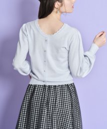 tocco closet(トッコクローゼット)/前後2WAY透かし網スカラネックフラワークリアビジュー装飾ニットプルオーバー/ICEGRAY