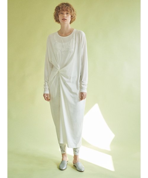 セール 30 Off Emmi Yoga ギャザーディテールワンピース Emmi Yoga Emmi Yoga Magaseek