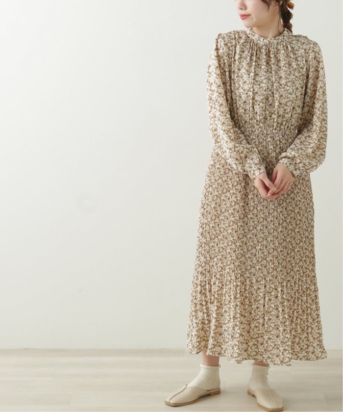 セール 花柄プチハイ消しプリーツワンピース フレームスレイカズン Framesraycassin Magaseek