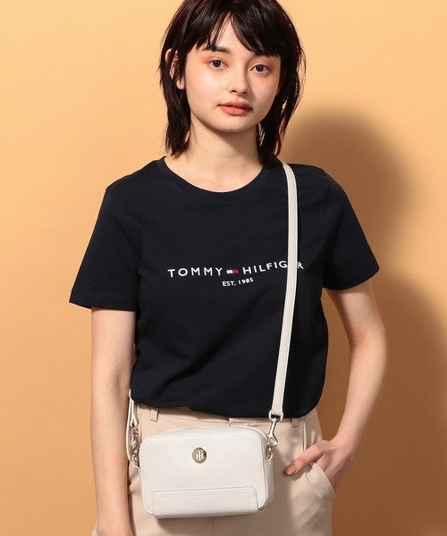 TOMMY HILFIGER(トミーヒルフィガー)/モノグラムカメラバッグ/ライトベージュ