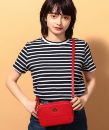 TOMMY HILFIGER(トミーヒルフィガー)/モノグラムカメラバッグ/レッド