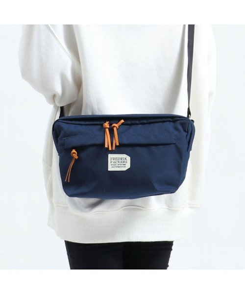 日本正規品 フレドリックパッカーズ ショルダーバッグ Fredrik Packers 500d Funny Pack 軽量 3l メンズ レディース フレドリックパッカーズ Fredrik Packers Magaseek