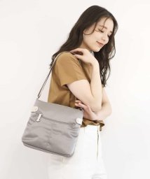 MK MICHEL KLEIN BAG(エムケーミッシェルクランバッグ)/【撥水】ナイロンスクエアショルダー/グレー