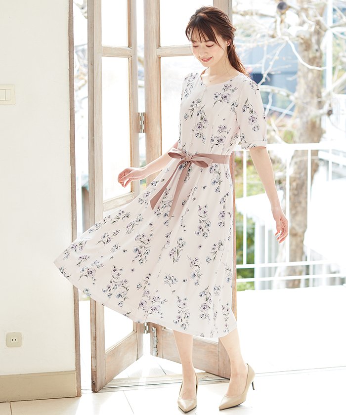 セール 44 Off 水彩フラワープリントミディワンピース レッセ パッセ Laisse Passe Magaseek セール 44 Off 水彩フラワープリントミディワンピース レッセ パッセ Laisse Passe Magaseek