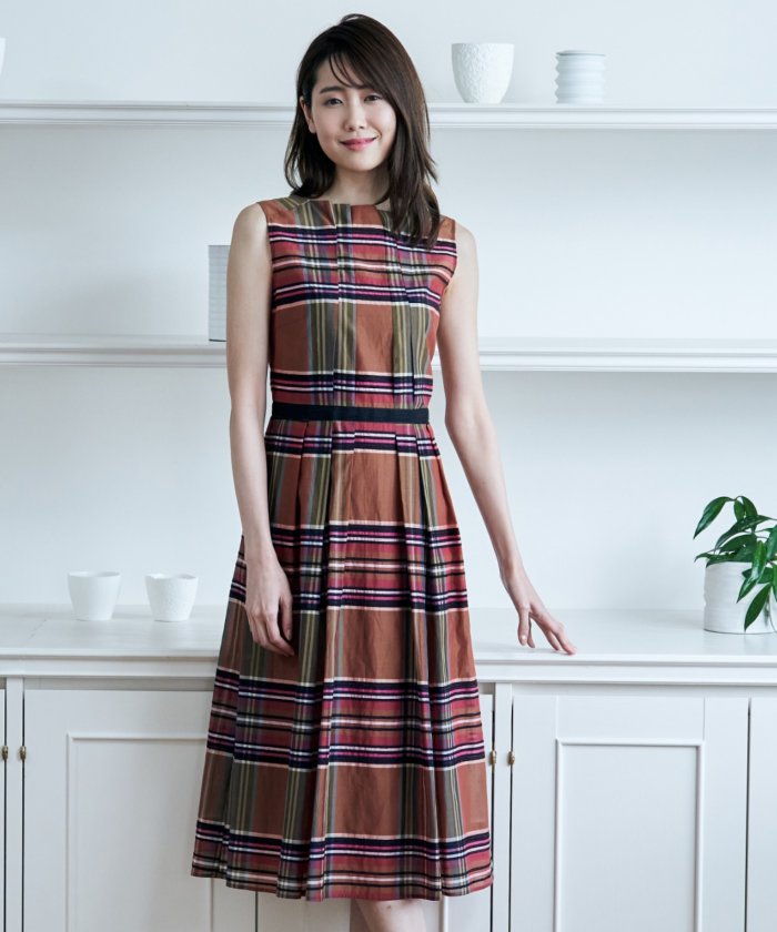 セール タータンチェックスタンドネックワンピース アナイ Anayi Magaseek
