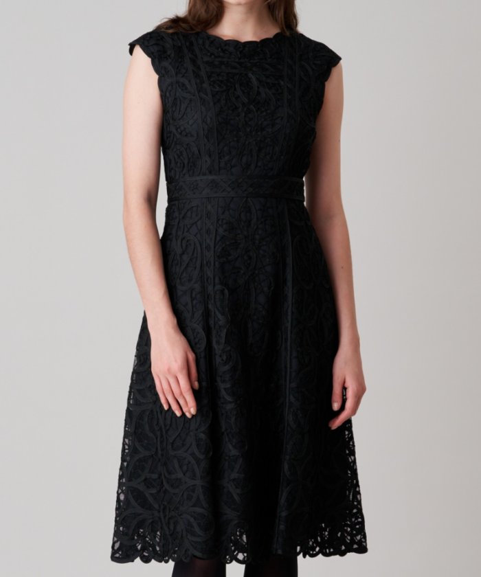 セール テープシシュウフレアワンピース アナイ Anayi Magaseek