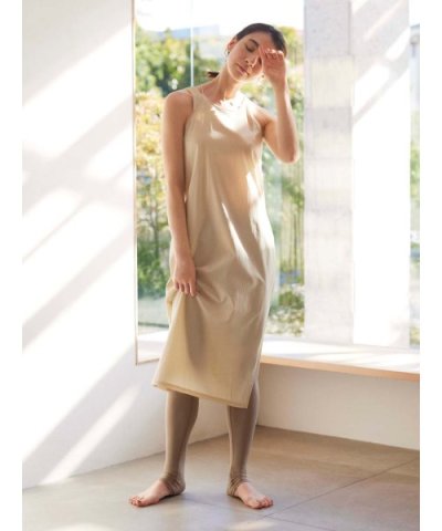ベージュ系 ワンピース ドレス Emmi Yoga エミ ヨガ レディースファッション 阪急百貨店公式通販 Hankyu Fashion