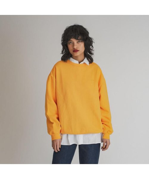 Levi's(リーバイス)/MELROSE SLOUCHY CREW KUMQUAT GARMENT DYE/YELLOWS/ORANGES