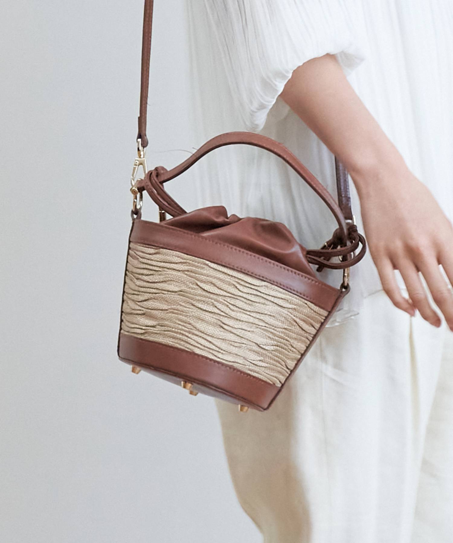 セール 40 Off コンビバケツガタミニbag アナイ Anayi Magaseek