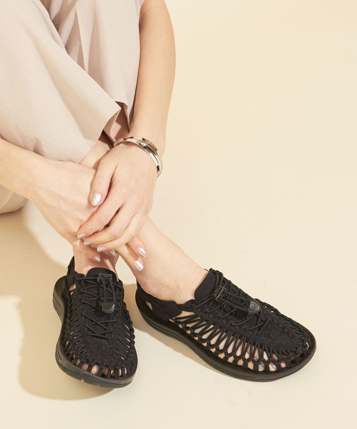 この夏履きたい 定番サンダルCOLLECTION - MAGASEEK この夏履きたい 定番サンダルCOLLECTION - MAGASEEK