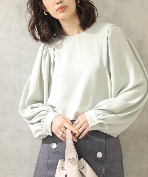 サテンクルーパフ袖ブラウス グレディブリリアン Gready Brilliant Magaseek サテンクルーパフ袖ブラウス グレディブリリアン Gready Brilliant Magaseek