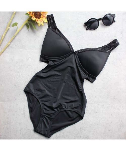 カーヴィカットバックオープンワンピース 水着 ツーハッチ Tu Hacci Magaseek