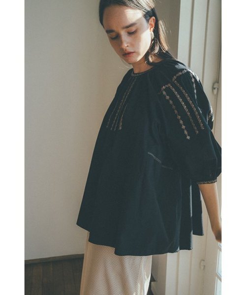 CLANE(クラネ)/SMOCK EMBROIDERY PUFF TOPS/BLACK