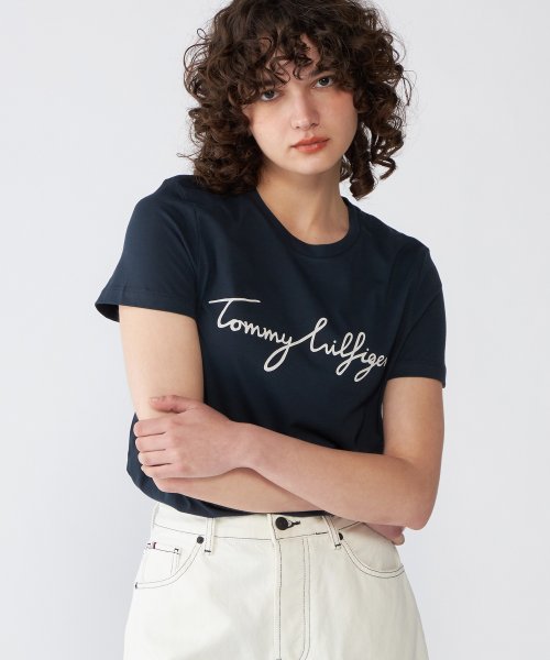 TOMMY HILFIGER(トミーヒルフィガー)/ロゴクルーネックTシャツ/ネイビー