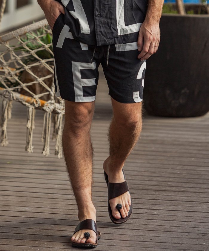 1piu1uguale3 Relax ウノピゥウノウグァーレトレ ランダムロゴアロハハーフパンツ 1piu1uguale3 Relax 1piu1uguale3 Relax Magaseek