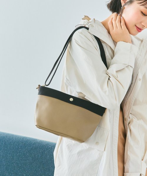【VERY 10月号掲載】【Breath TOPKAPI】ブレス トプカピ RIPPLE リプル スリム レディース ミニショルダー バッグ【キズ にも強い】 