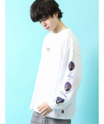 TAKA-Q(タカキュー)/【WEB限定】TOMOWAKA×AIRWALK 天竺クルーネック長袖Tシャツ/アイボリー