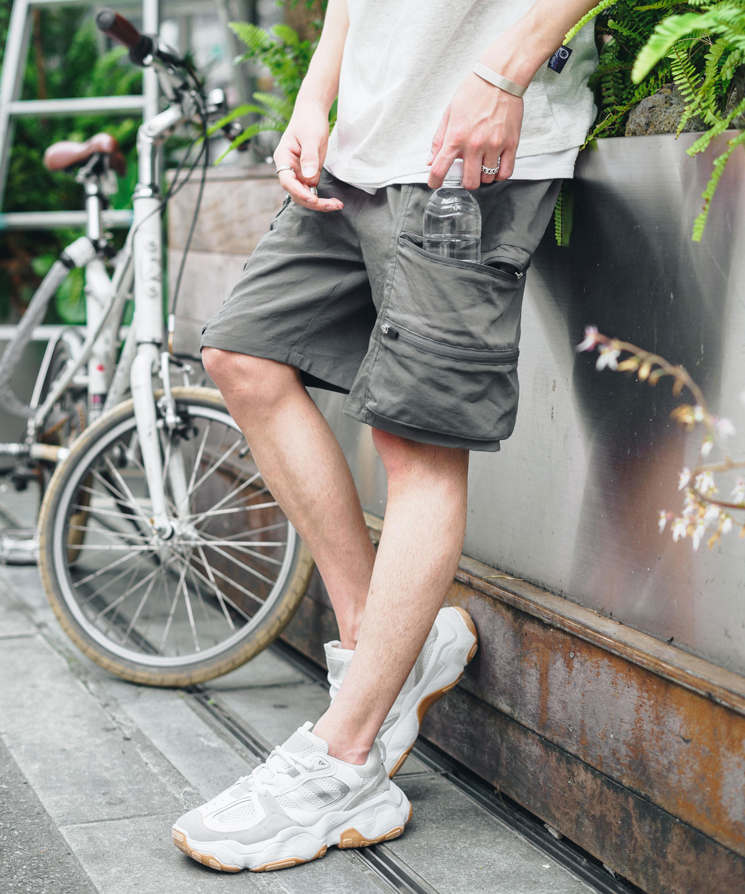 カーゴパンツ ショート ハーフ 短パン 膝上 メンズ ミリタリー ワーク アウトドア フェス キャンプ 無地 シンプル ゆったり 大容量ポケット 9850 ロッキーモンロー Rocky Monroe Magaseek