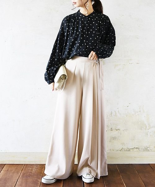 セール 49 Off パンツ レディース ワイド カットジョーゼットサイドプリーツパンツ M L 春夏 ボトムス グレージュ シナモンピンク ブルー モカ カーキ ブラック プリ アンドイット And It Magaseek