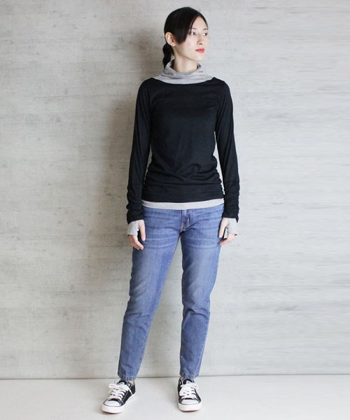セール Off くしゅタートルネック指穴ロングtシャツ ロンt 丸首 Tシャツ 秋 春コーデ レディース カジュアル ビッグサイズ 体型カバー ビッグシルエット 大きいサイズ アットワン Atone Magaseek