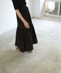 marjour(マージュール)/MONOTONE TIERED SKIRT/ブラック