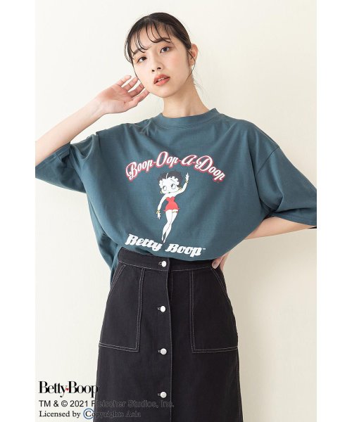 JEANS MATE(ジーンズメイト)/【BETTYBOOP】ラウンドヘムオーバーサイズTシャツ/ダークグリーンB