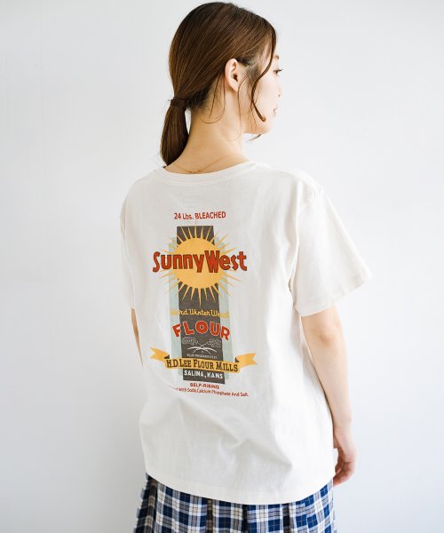 Ladylee 古着のような風合いがかっこいい デニムにもスカートにも似合うロゴプリントtシャツ ハコ Haco Magaseek Ladylee 古着のような風合いがかっこいい デニムにもスカートにも似合うロゴプリントtシャツ ハコ Haco Magaseek