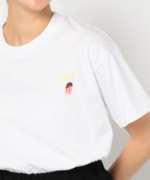 fredy emue(フレディエミュ)/アイスクリーム刺繍Tシャツ/キナリ