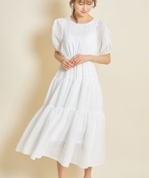 tocco closet(トッコクローゼット)/ギャザーボリュームスリーブシアーギンガムチェックティアードワンピース/Off-white