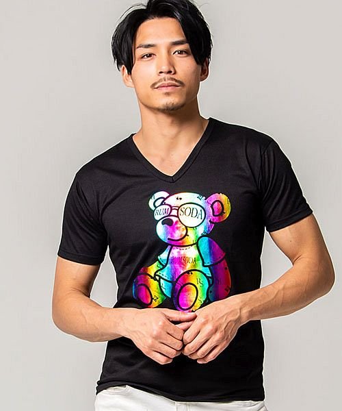 SB Select(エスビーセレクト)/RUMSODA レインボーベア箔プリントVネック半袖Tシャツ レインボーカラー クマ 熊 ユニセックス ストリート 綿ポリ カジュアル/ブラック