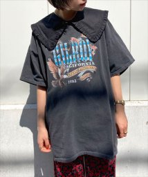 Factor=(ファクターイコール)/GILROYイーグルプリントTシャツ/ブラック