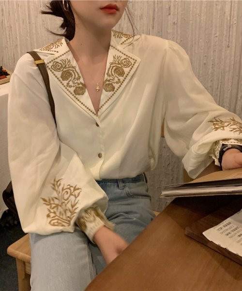 aimoha(aimoha（アイモハ）)/【Jasmine Grandiflorum】ゴールド刺繍開襟ブラウス 韓国ファッション/ベージュ
