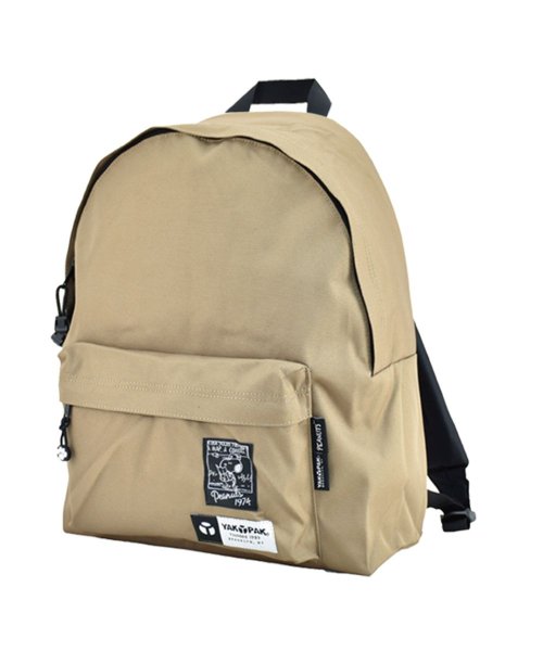 ヤックパック スヌーピー リュック リュックサック デイパック 撥水 ナイロン 大容量 ロゴ 15l 黒 コーデュラ おしゃれ 人気 ブランド キャラクタ ランナー Runner Magaseek