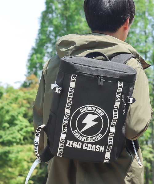 ZERO CRASH(ゼロクラッシュ)/ZERO CRASH ゼロクラッシュ リュック ボックス型 スクエア型 ユニセックス 大容量 防水 15l PC A4サイズ収納可 ZC－2021/ブラック